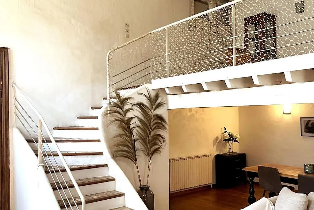 Appartement Grand Duplex Lumineux-Hyper Centre à Arles