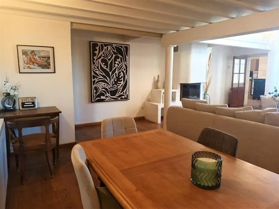 Appartement Grand Duplex Lumineux-Hyper Centre à Arles 0*,